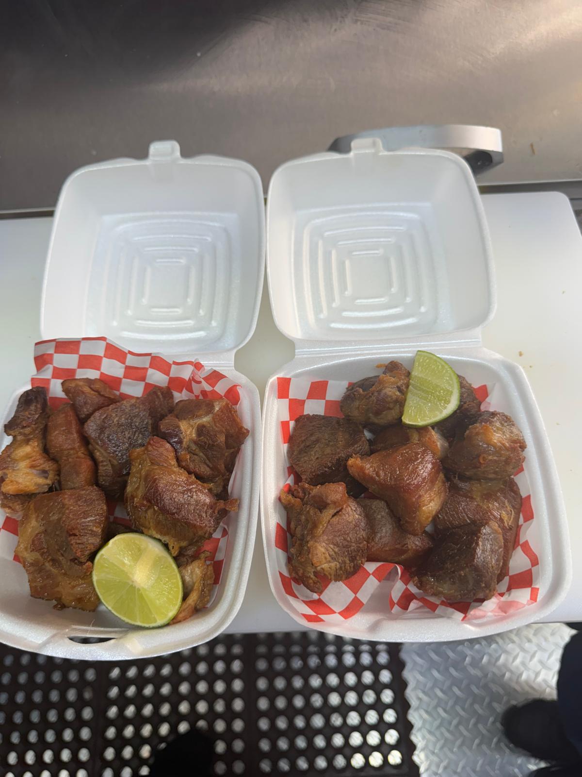 Masas de puerco fritas with lime, ready to go